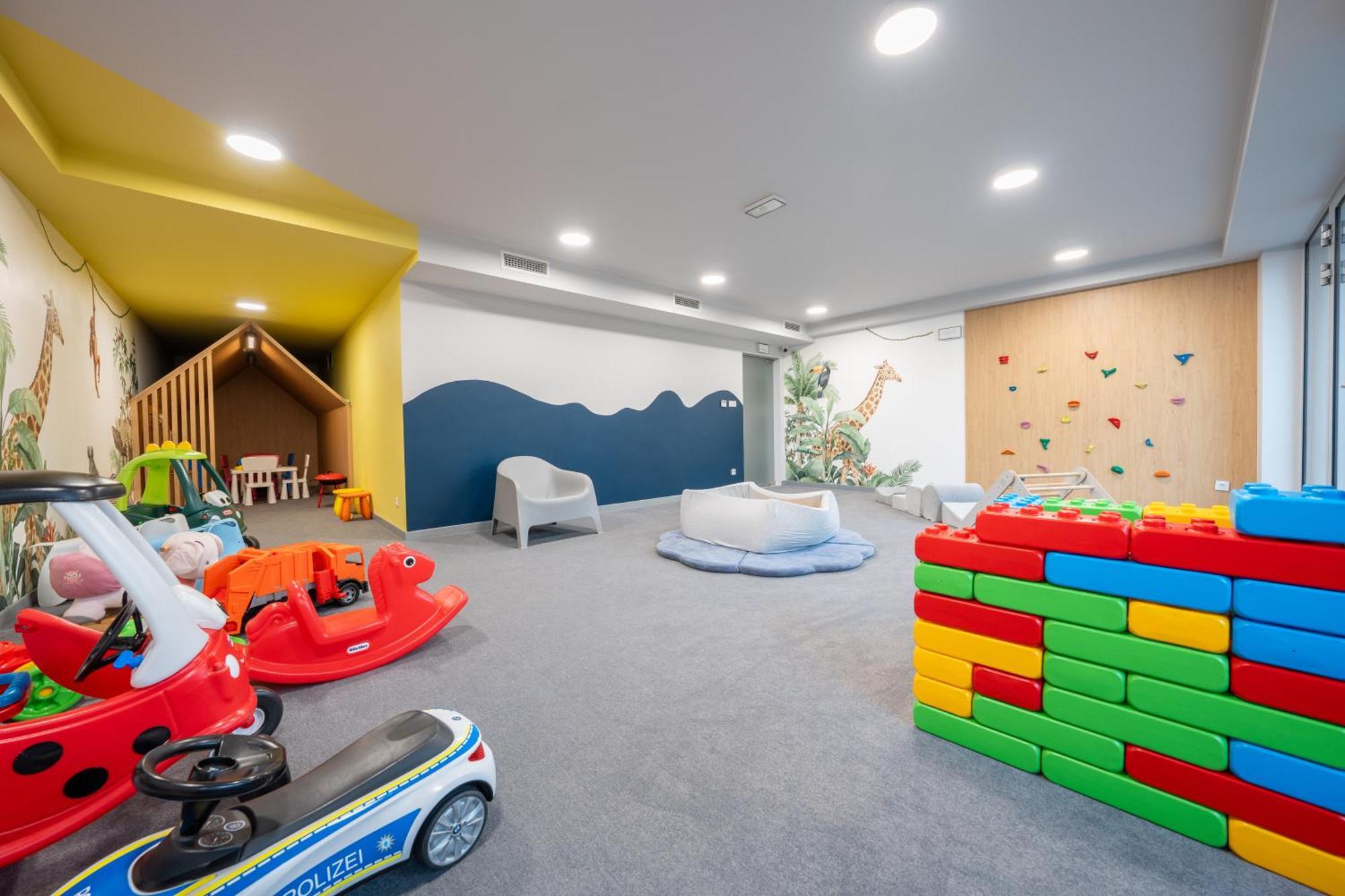 Miodowy Apartament Z Duzym Tarasem W Rewalu, Blisko Morza Luaran gambar