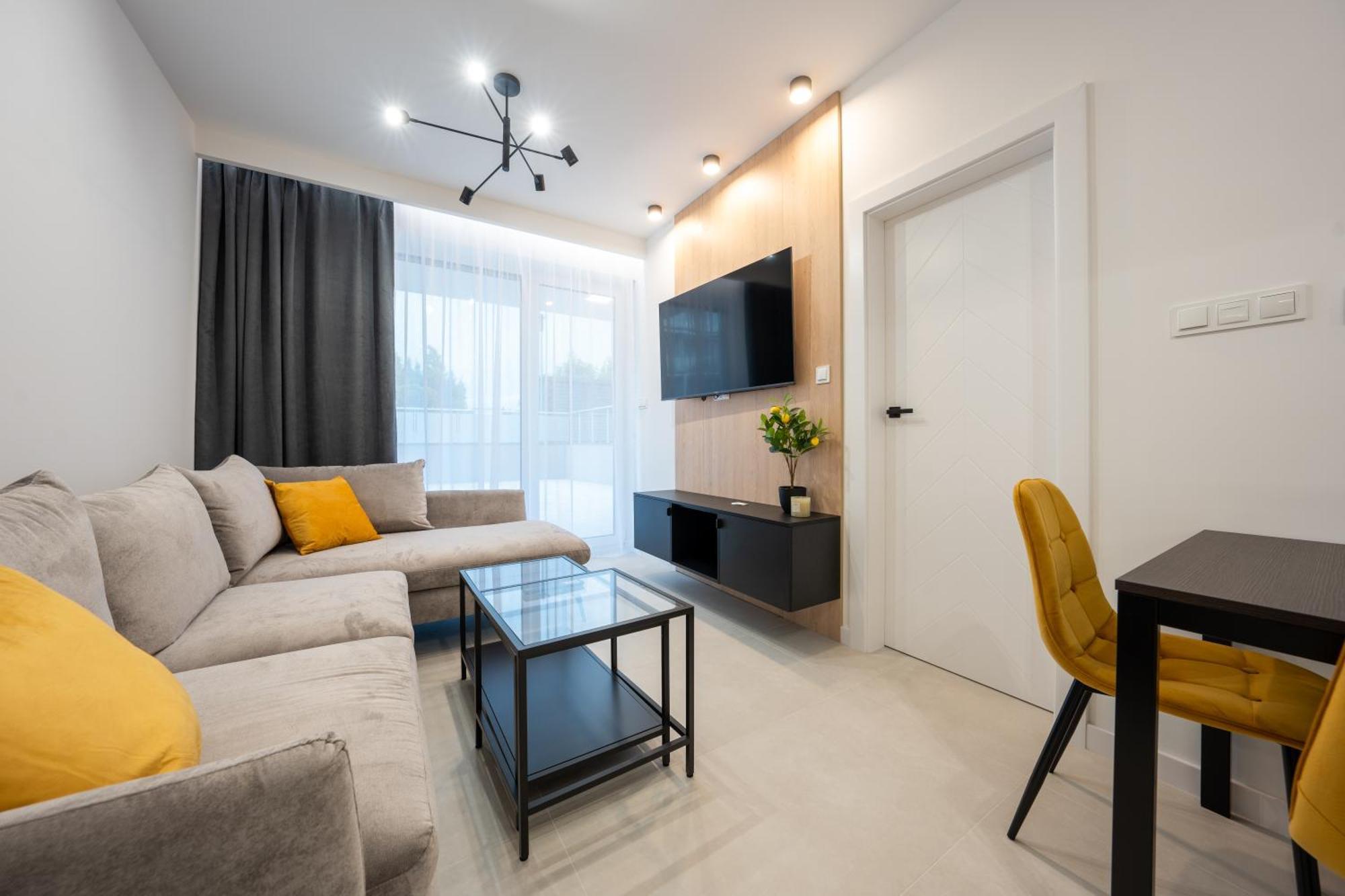 Miodowy Apartament Z Duzym Tarasem W Rewalu, Blisko Morza Luaran gambar